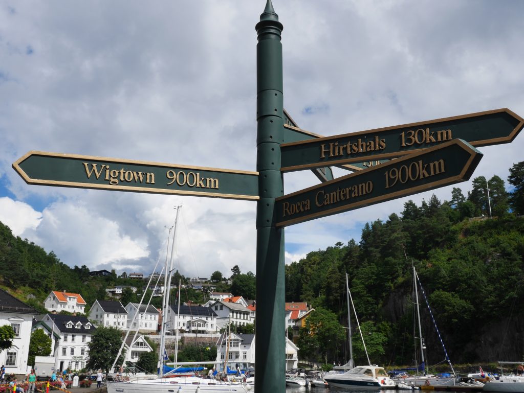 Tvedestrand - sentralt i forhold til det meste.