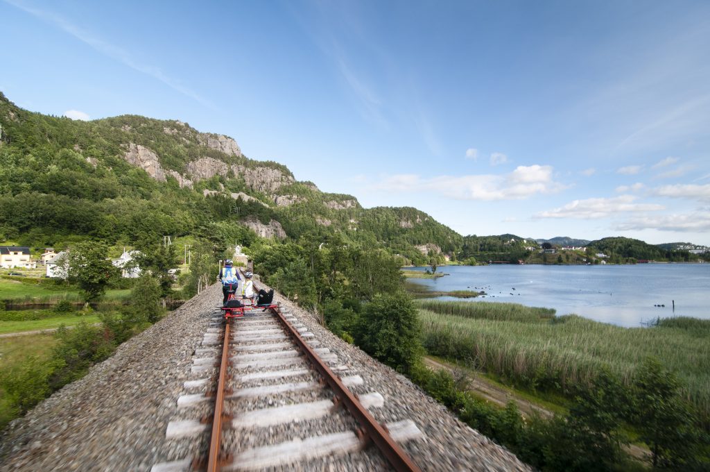 flekkefjord-dresinsykling-flekkefjordbanen-landskap