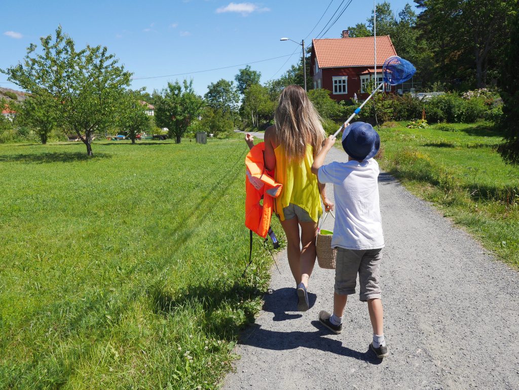 På vei hjem fra stranda på Sandøya