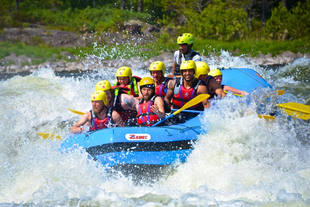 Raftingsesongen er ikke over. Foto: TrollAktiv