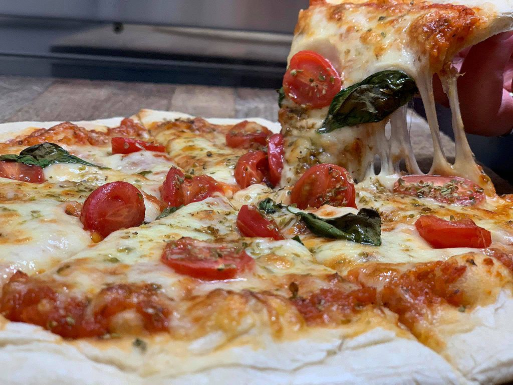 Blir du sulten er pizzaovnen like ved